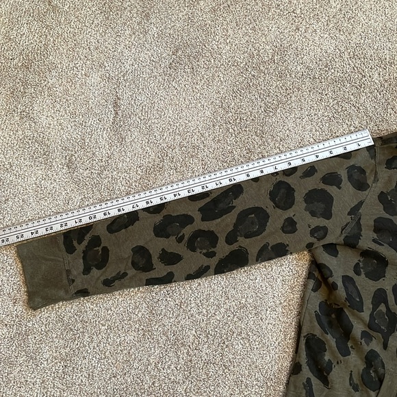 Mossimo XL Olive Green and Black Patterned Zip Up Sweatshirt (New with Tags) - Picture 5 of 7